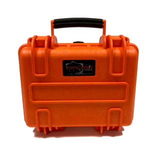 Liten explorercase oransje med logo front